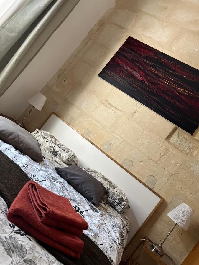 Le Donjon De La Roquette Lejlighed Arles Eksteriør billede